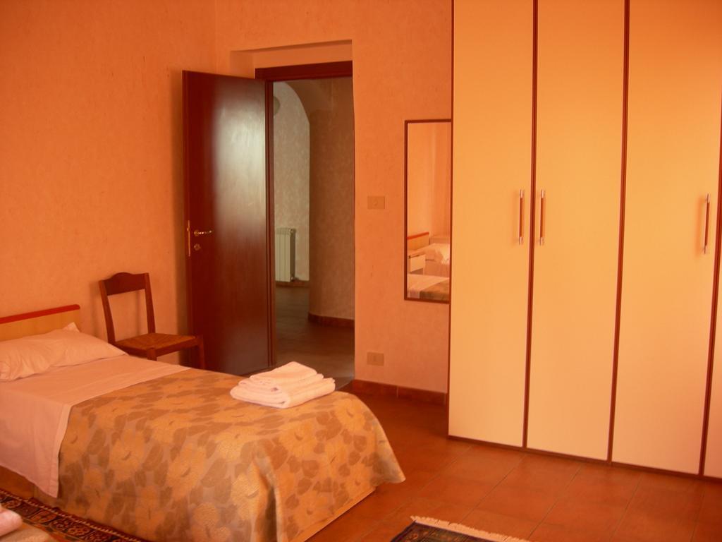 Vacanze Deaf Ρώμη Δωμάτιο φωτογραφία