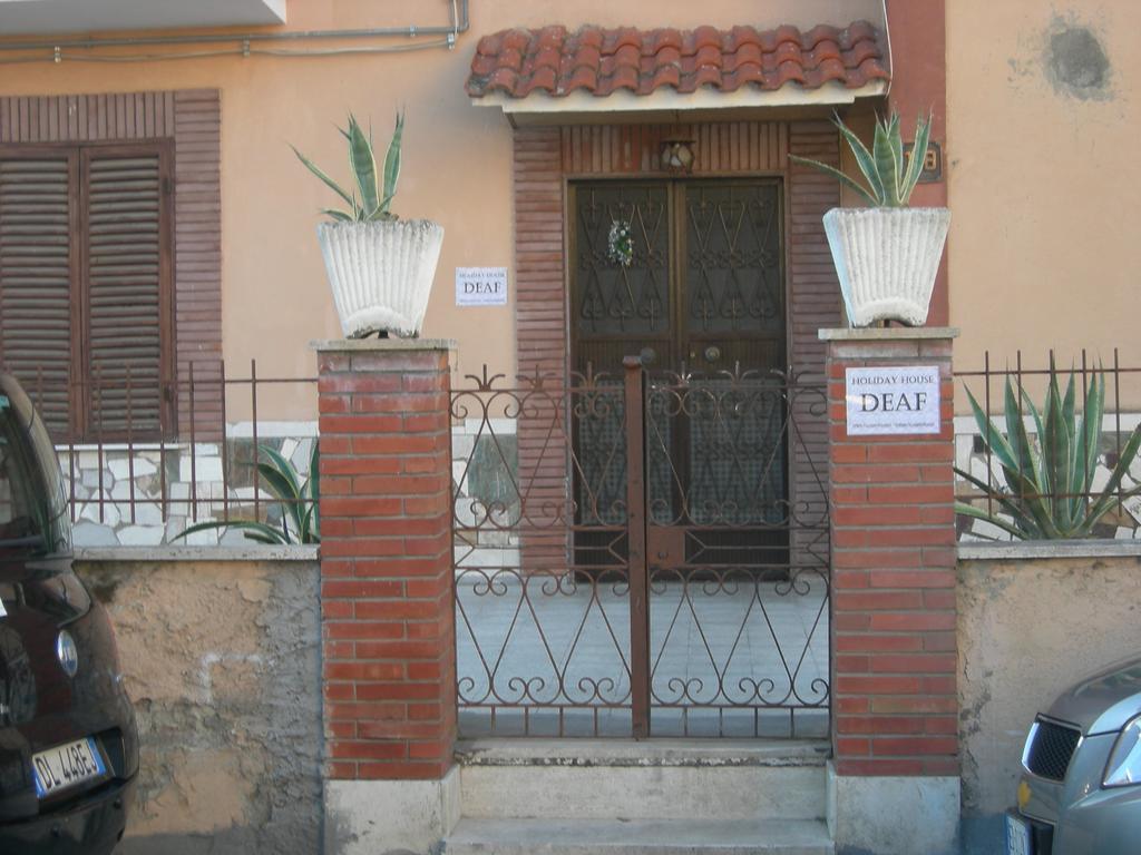 Vacanze Deaf Ρώμη Εξωτερικό φωτογραφία